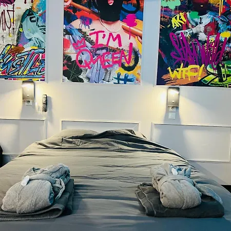 Capsule Street Art - Sauna- Jacuzzi - Playstation 5 - Billard - Netflix - Cinema - Terrasse * Douai